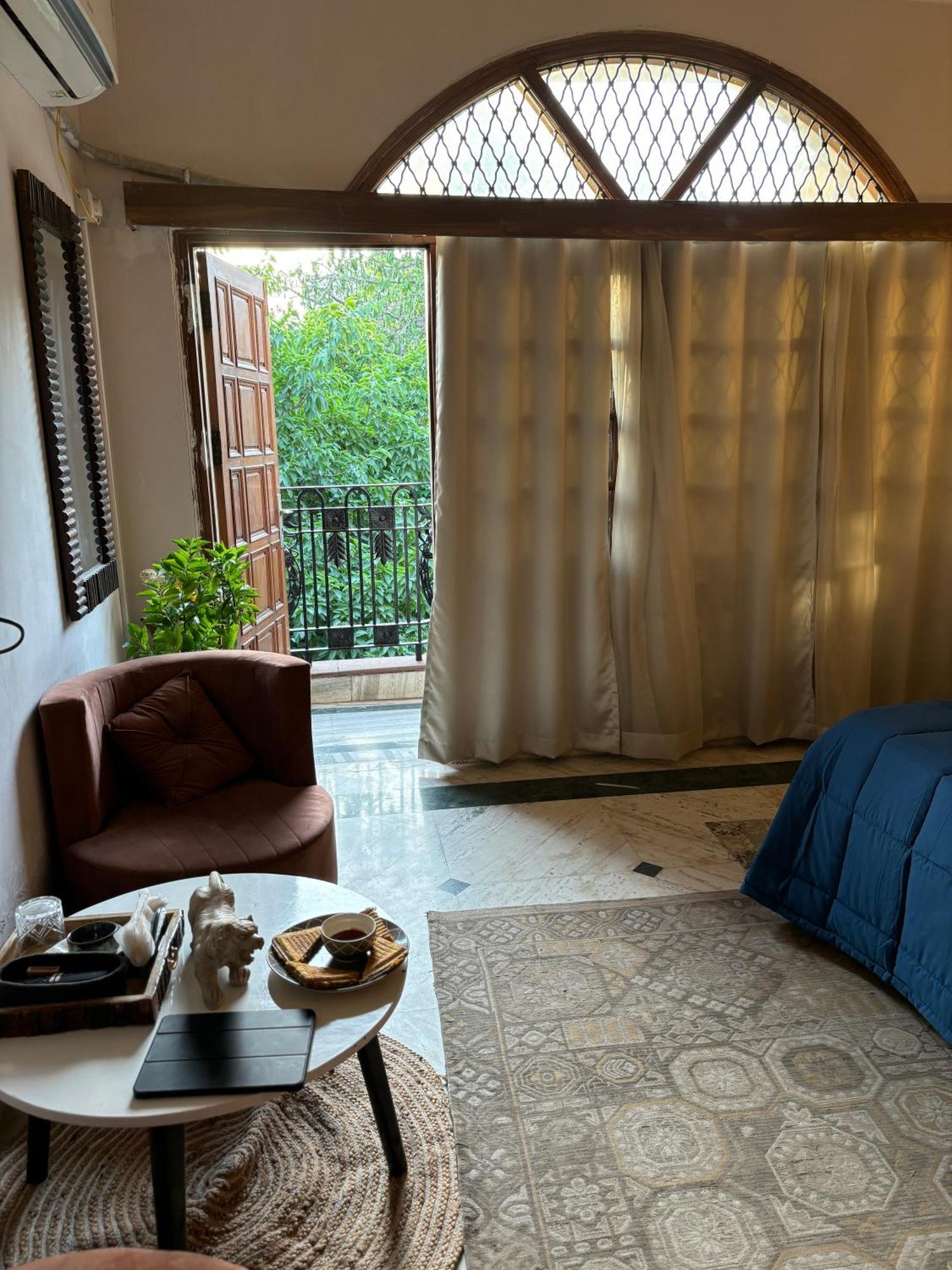 Atharva'S Homestay By Goaround Homes - Nehru Enclave Metro, South Delhi Нью-Делі Екстер'єр фото