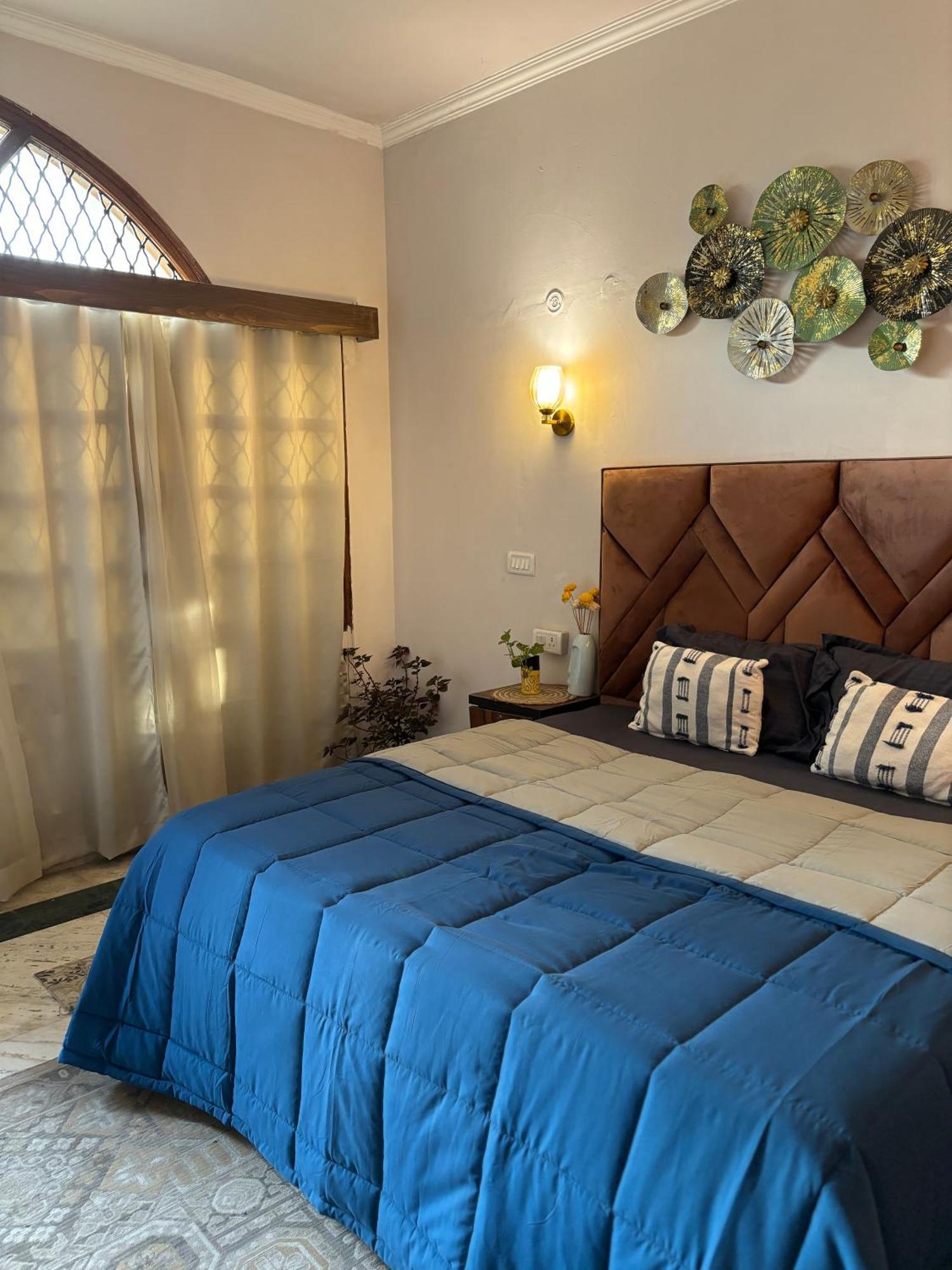 Atharva'S Homestay By Goaround Homes - Nehru Enclave Metro, South Delhi Нью-Делі Екстер'єр фото