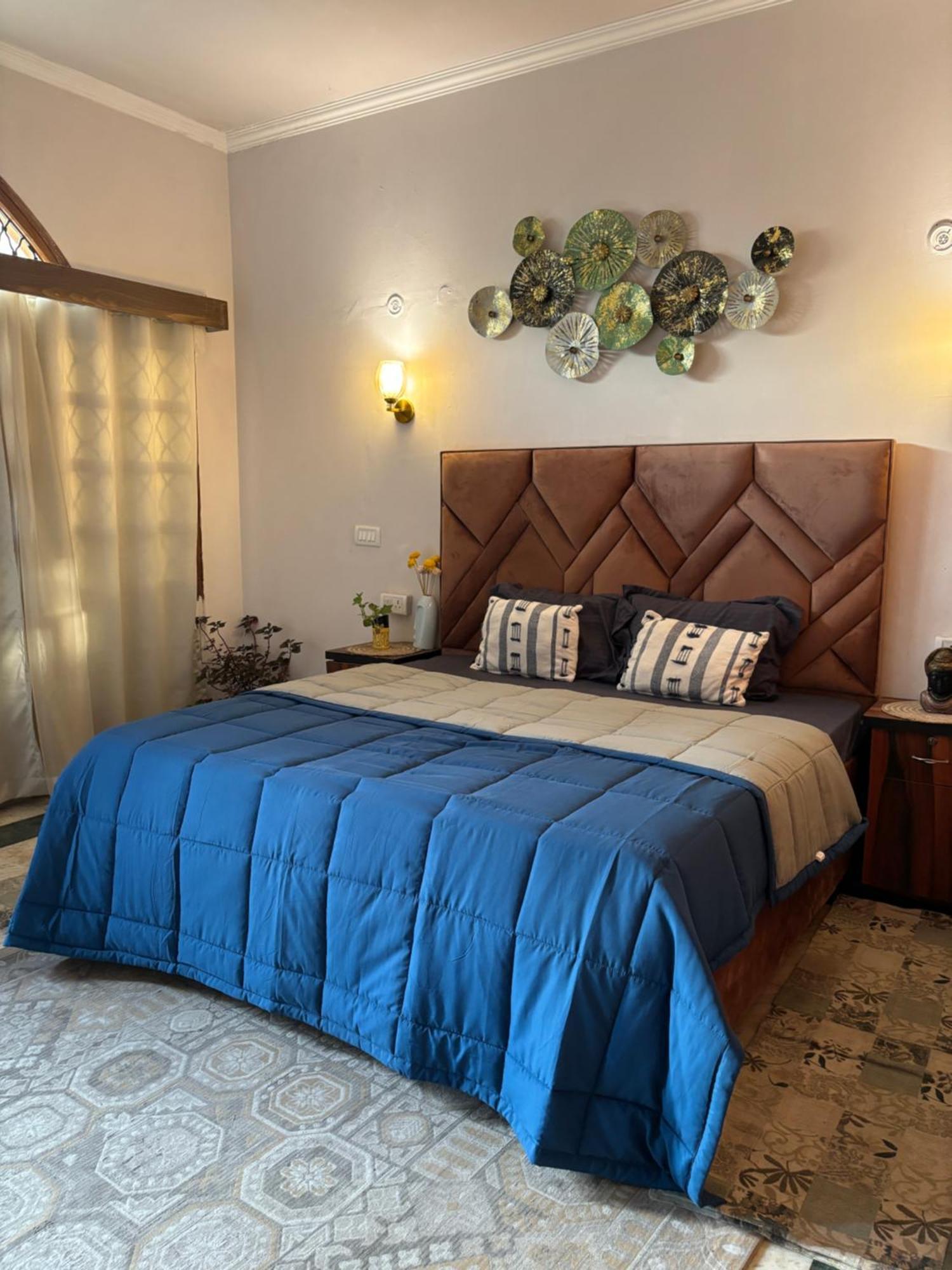 Atharva'S Homestay By Goaround Homes - Nehru Enclave Metro, South Delhi Нью-Делі Екстер'єр фото