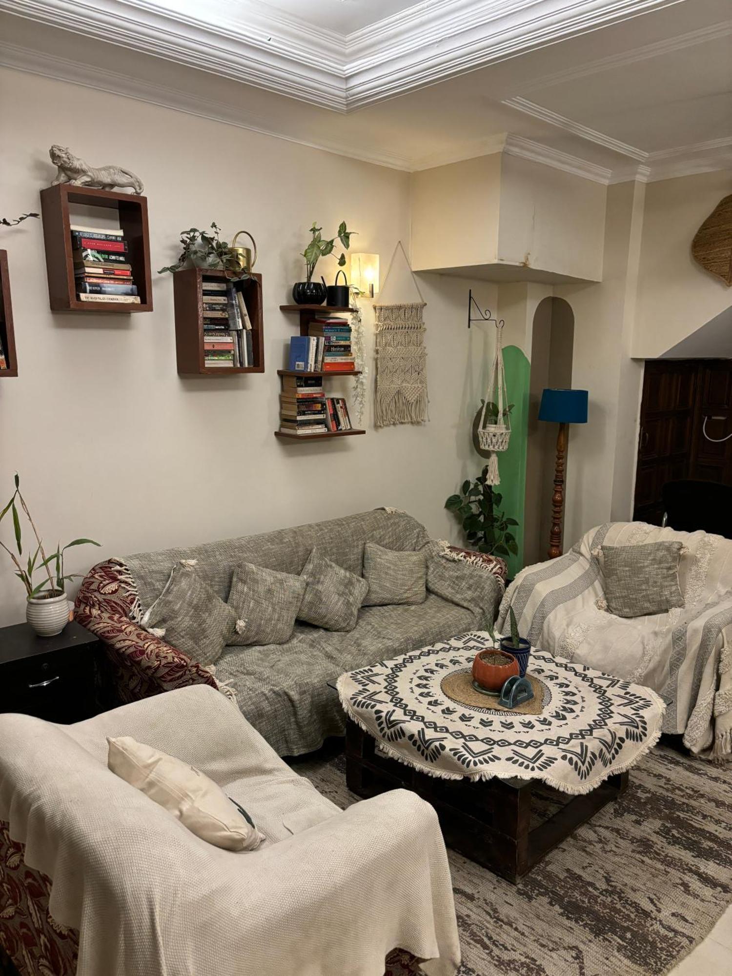 Atharva'S Homestay By Goaround Homes - Nehru Enclave Metro, South Delhi Нью-Делі Екстер'єр фото